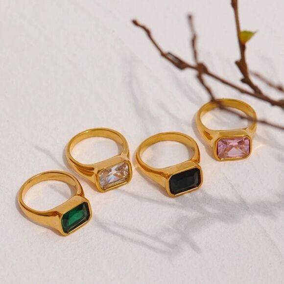 💎144💎 BEAUTIFUL BLACK ONYX RING WITH GOLD FINISH - Picture 5 of 12